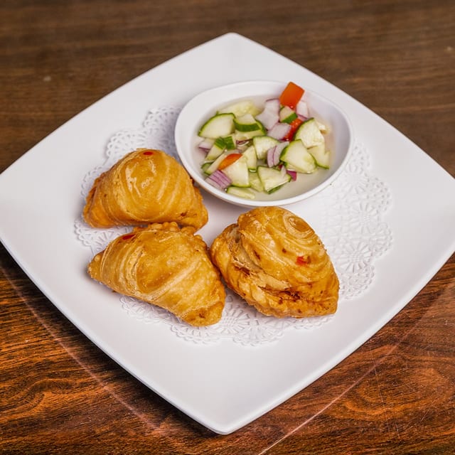 VEGGIE Curry Puffs (3pcs).